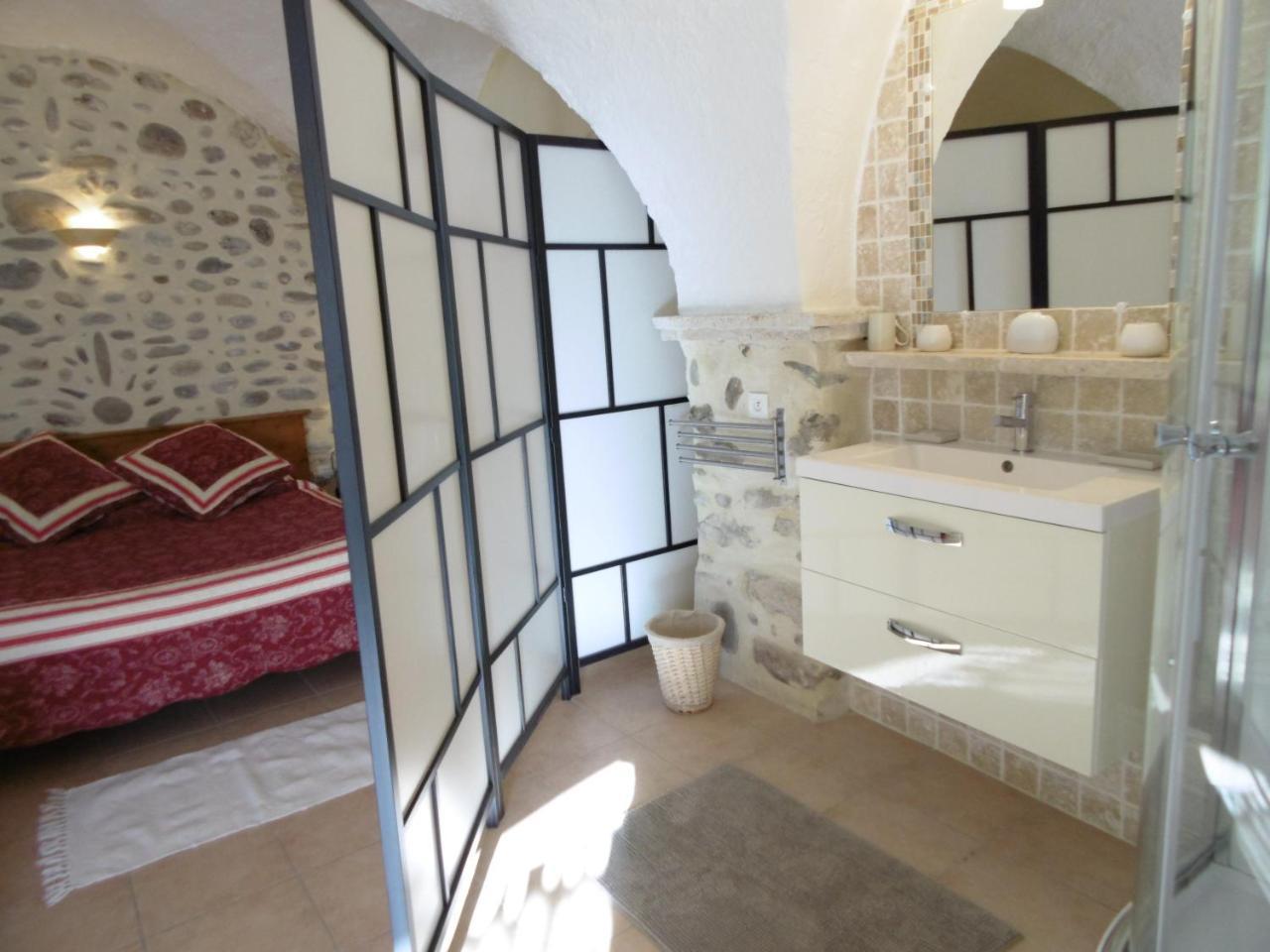 La Ferme De Valauris Bed & Breakfast Sisteron Eksteriør bilde